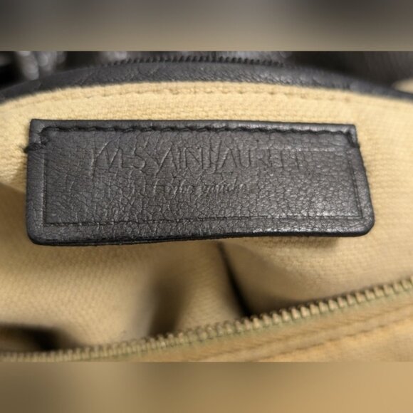 YSL Rive Gauche Capri Patent Leather Black Bucket Bag - Picture 10 of 16